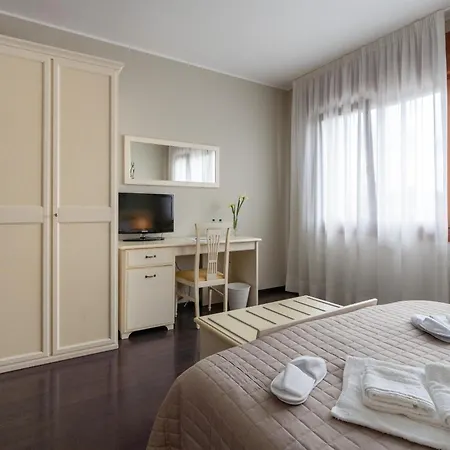 Hotel Oberdan Ristorante Pizzeria 2*